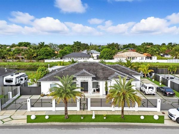 19302 SW 132nd Path, Miami, FL 33177