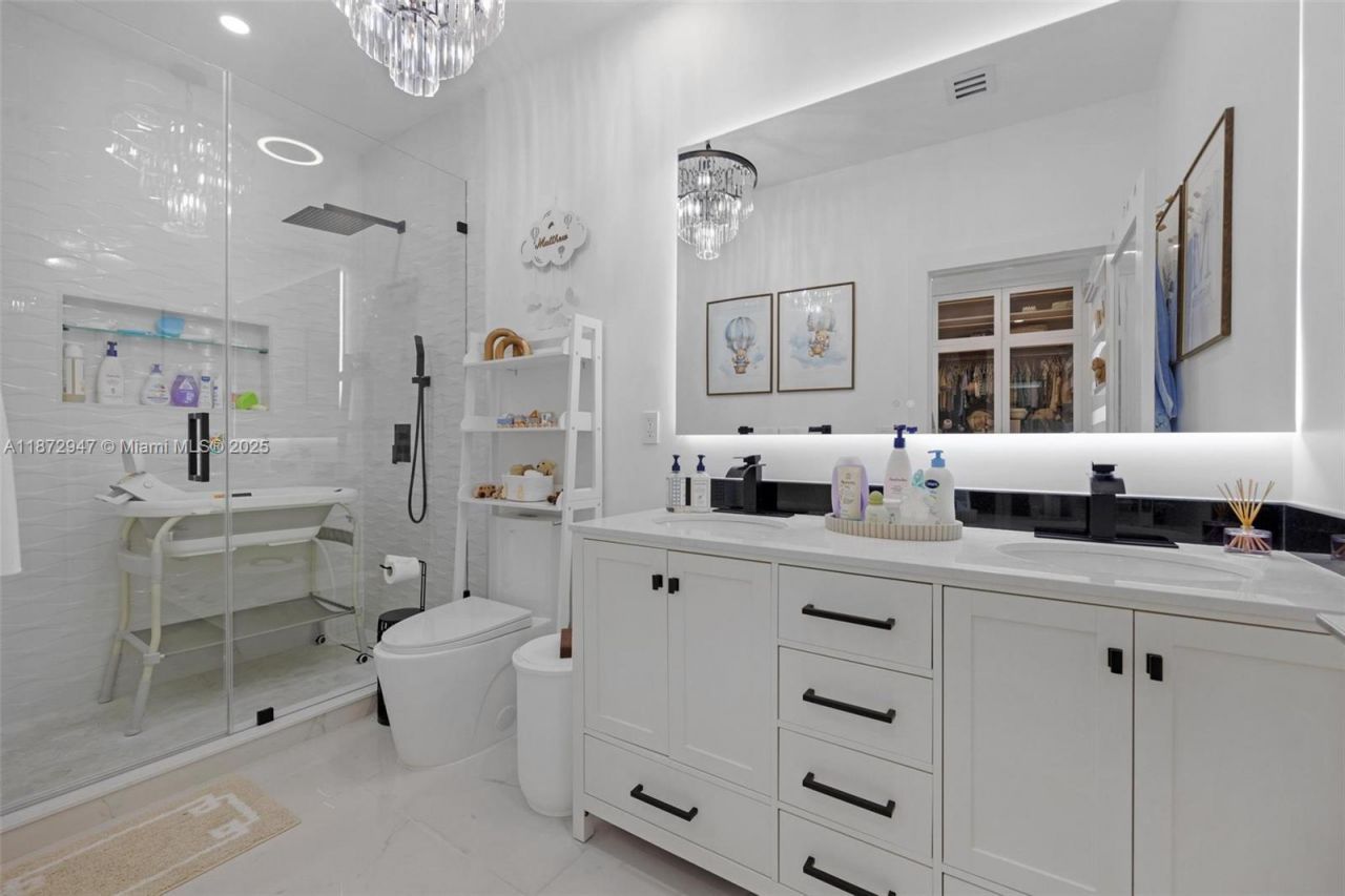 19302 SW 132nd Path, Miami, FL 33177 Photo