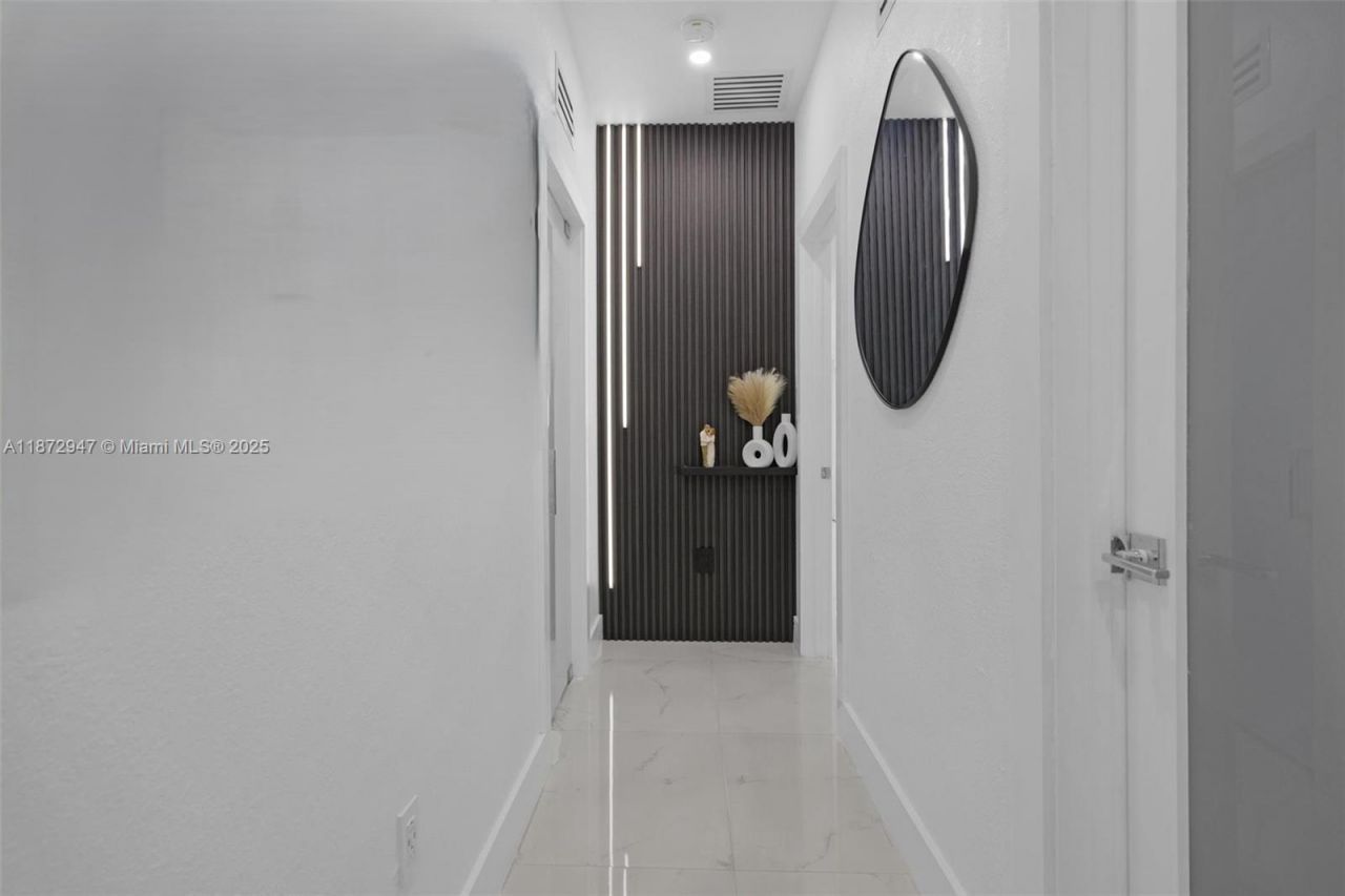 19302 SW 132nd Path, Miami, FL 33177 Photo