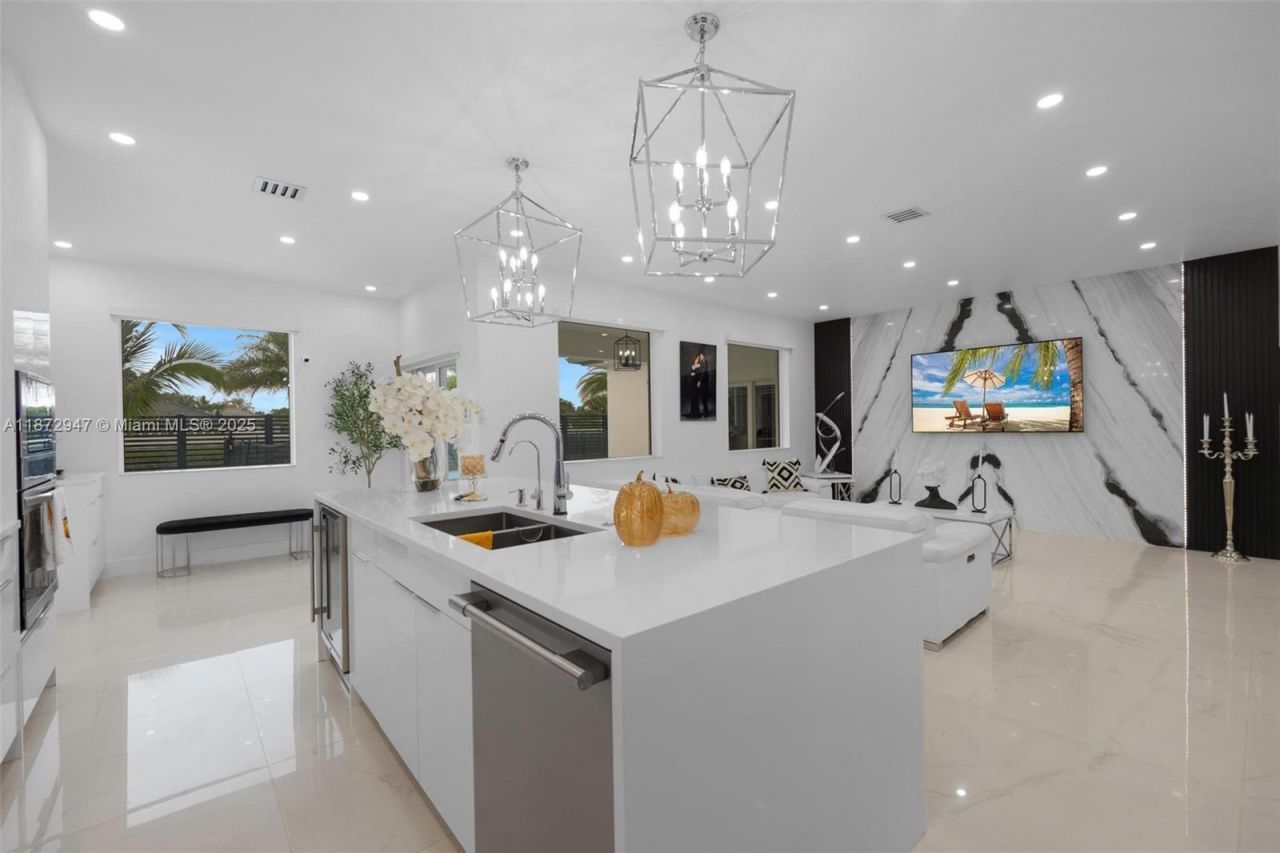 19302 SW 132nd Path, Miami, FL 33177 Photo