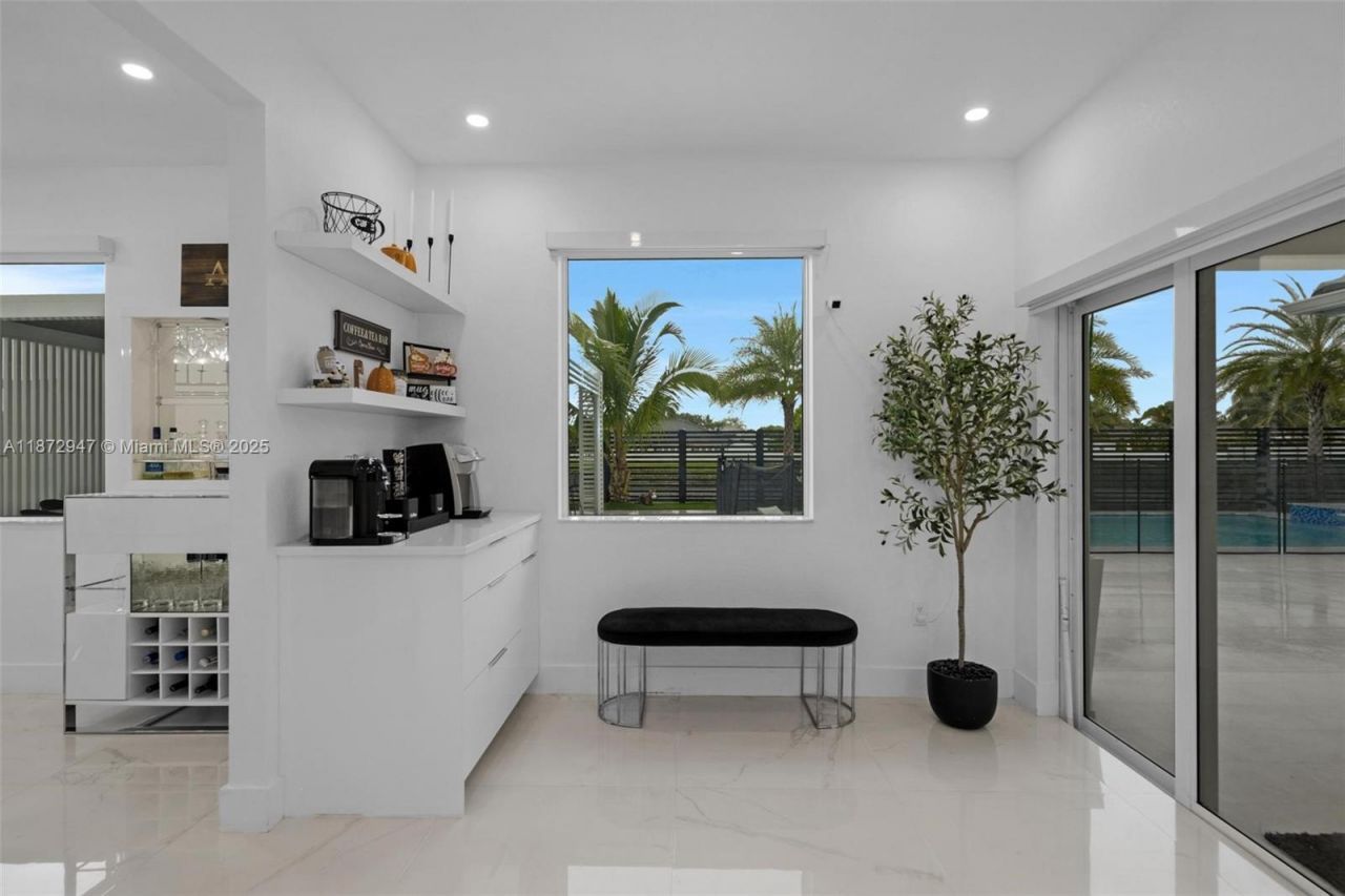 19302 SW 132nd Path, Miami, FL 33177 Photo