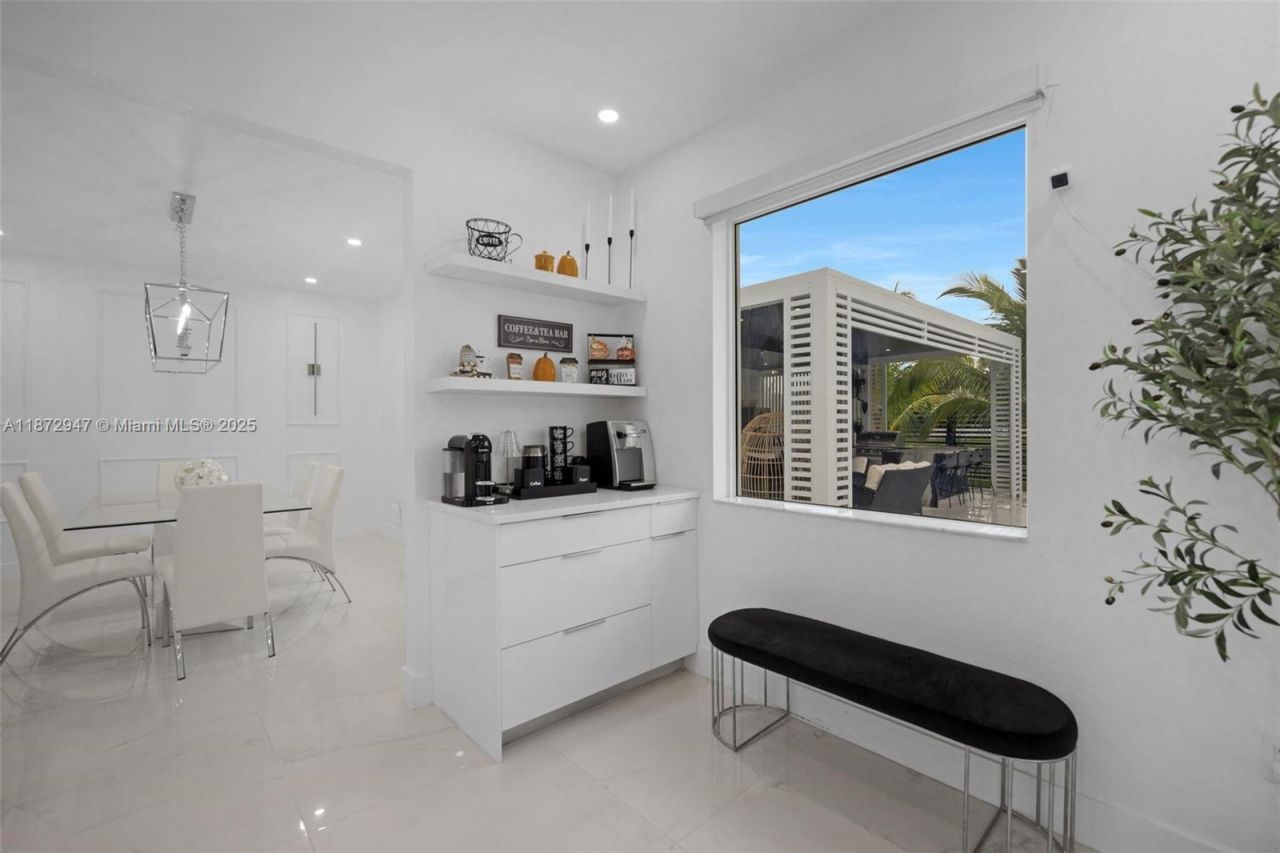 19302 SW 132nd Path, Miami, FL 33177 Photo