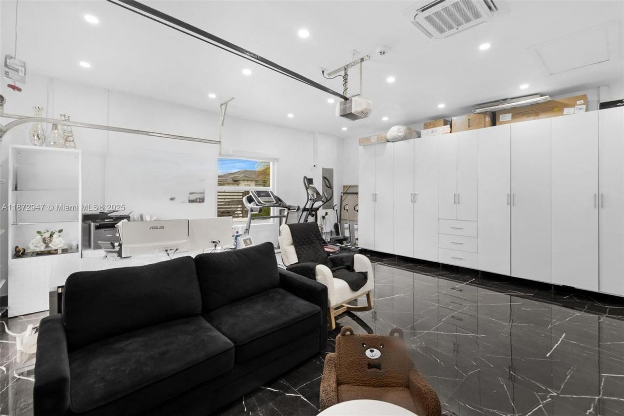 19302 SW 132nd Path, Miami, FL 33177 Photo