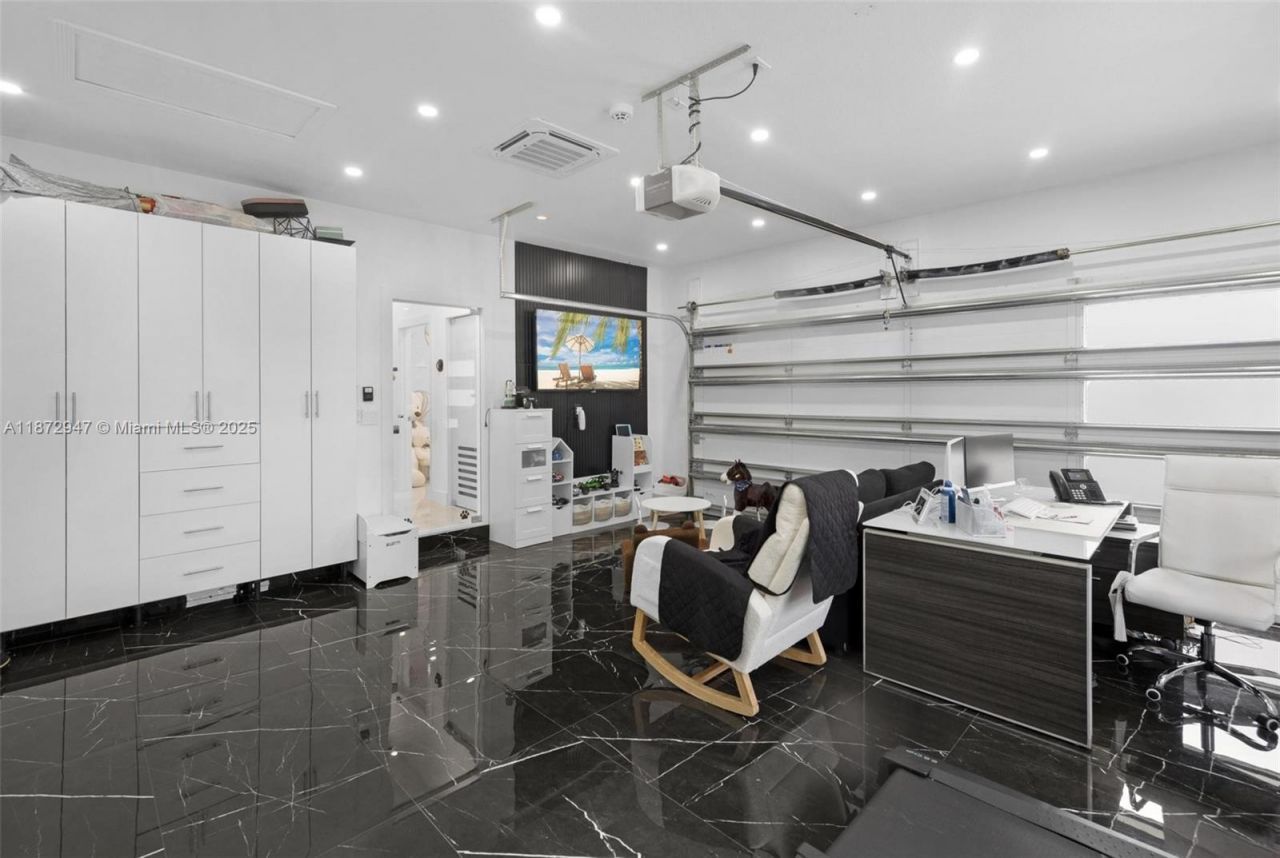 19302 SW 132nd Path, Miami, FL 33177 Photo