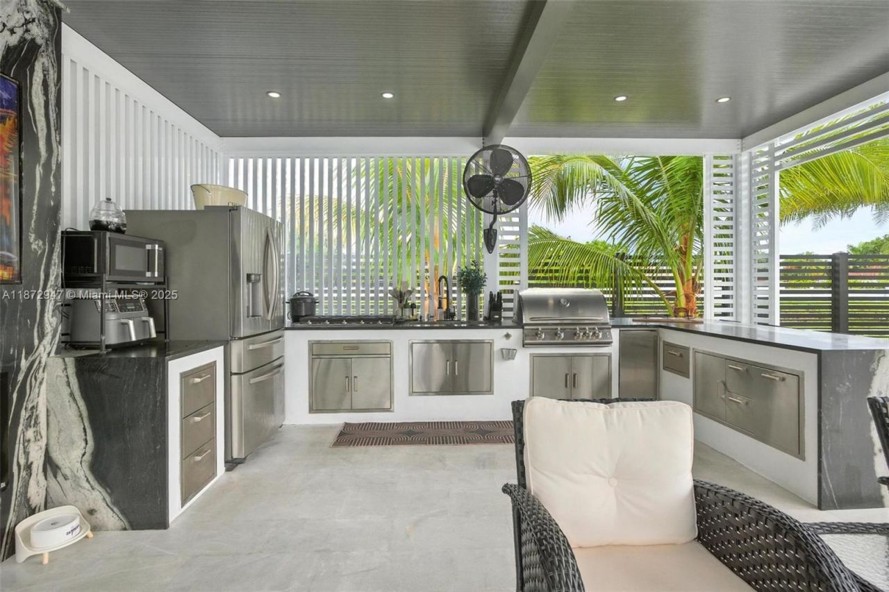 19302 SW 132nd Path, Miami, FL 33177 Photo