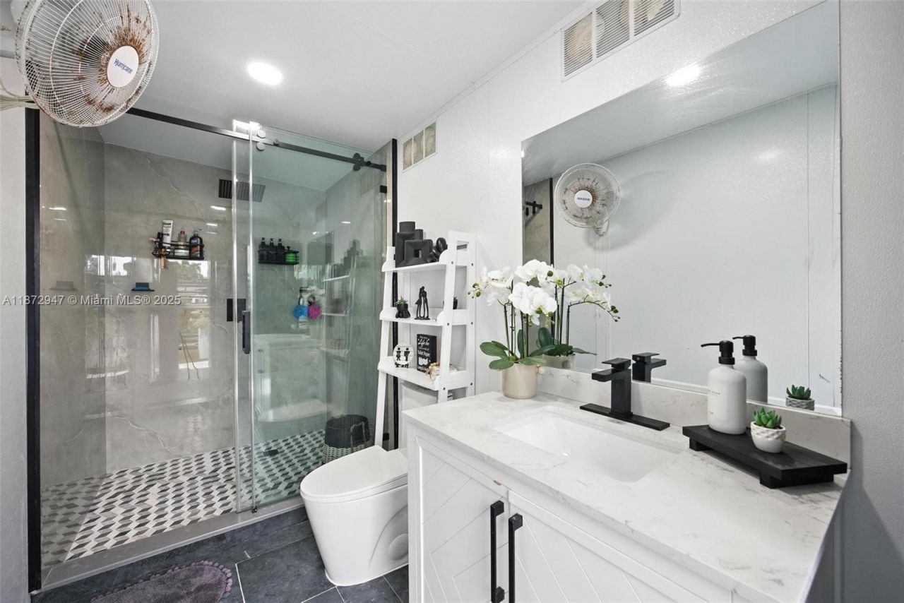 19302 SW 132nd Path, Miami, FL 33177 Photo