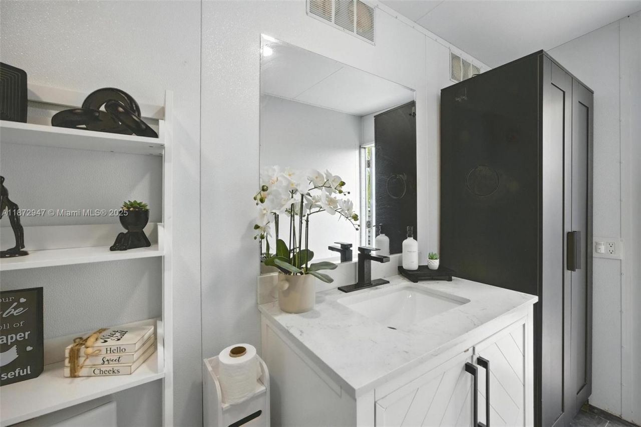 19302 SW 132nd Path, Miami, FL 33177 Photo