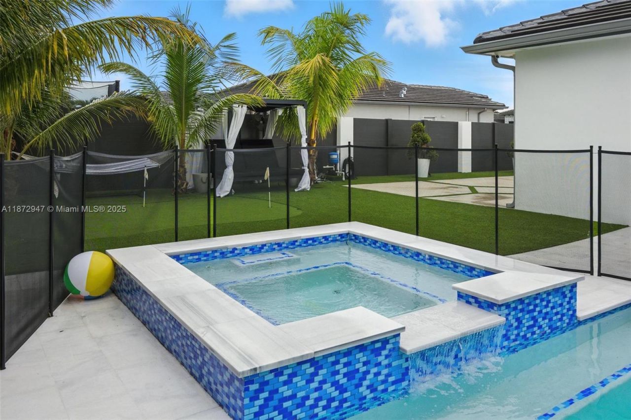 19302 SW 132nd Path, Miami, FL 33177 Photo