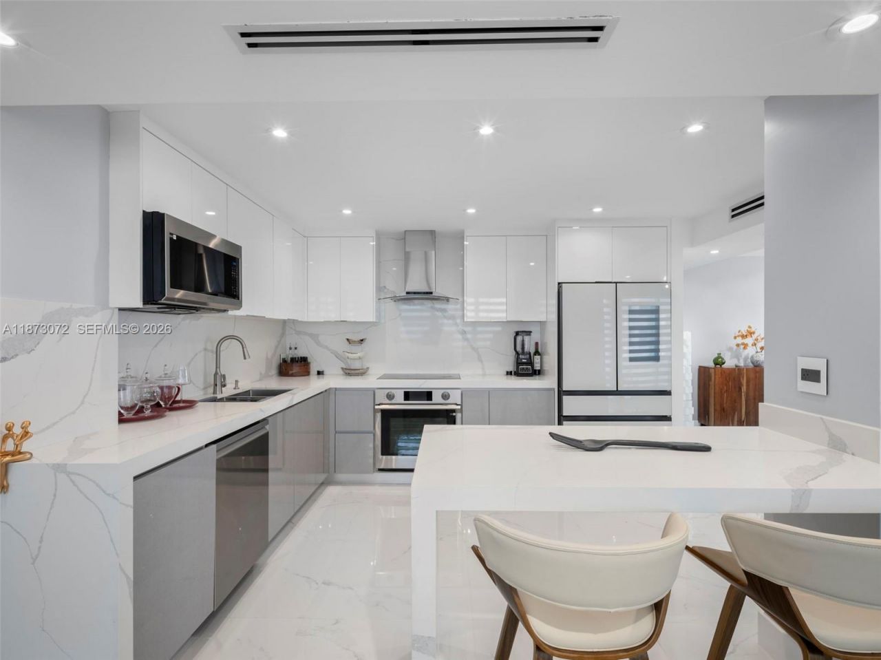 3180 S Ocean Dr, Unit 1101, Hallandale Beach, FL 33009 Photo