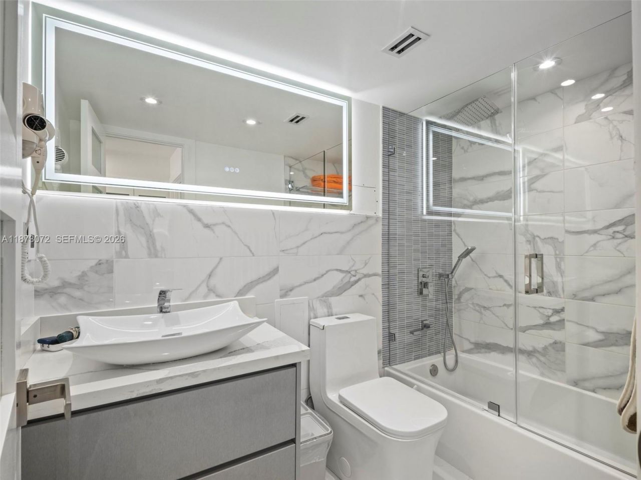 3180 S Ocean Dr, Unit 1101, Hallandale Beach, FL 33009 Photo