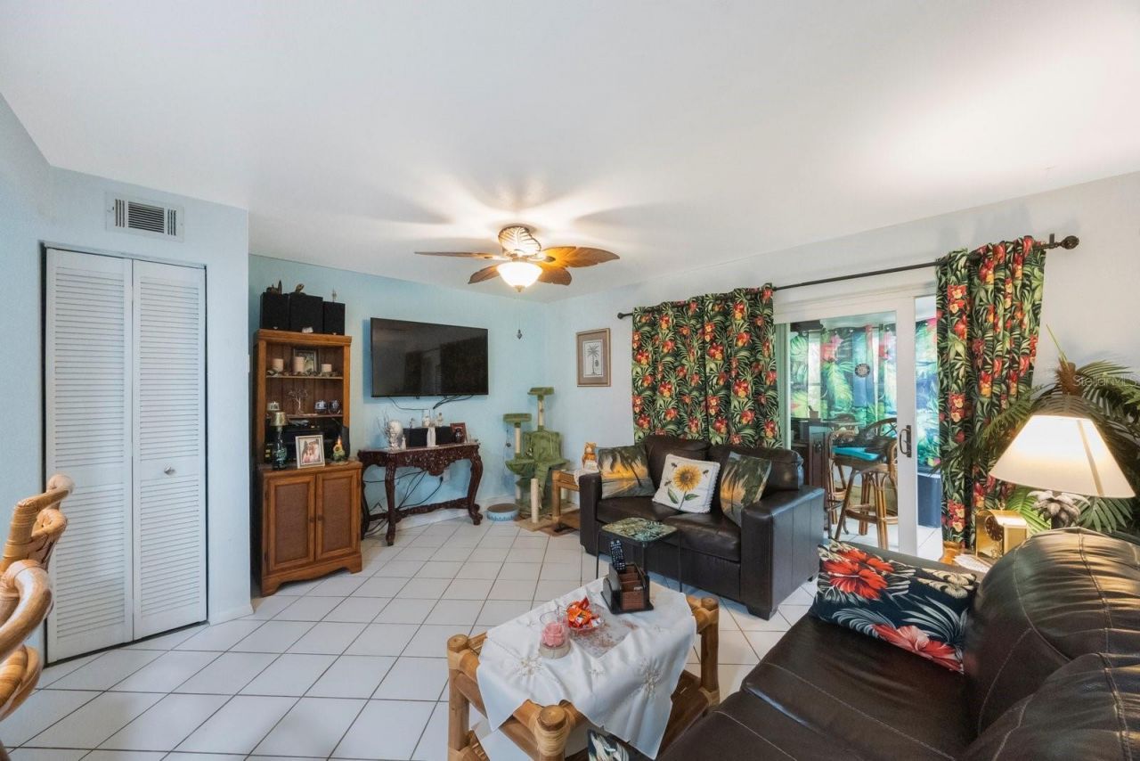 3595 41st Lane S, Unit H, Saint Petersburg, FL 33711 Photo