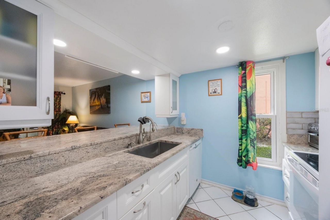 3595 41st Lane S, Unit H, Saint Petersburg, FL 33711 Photo