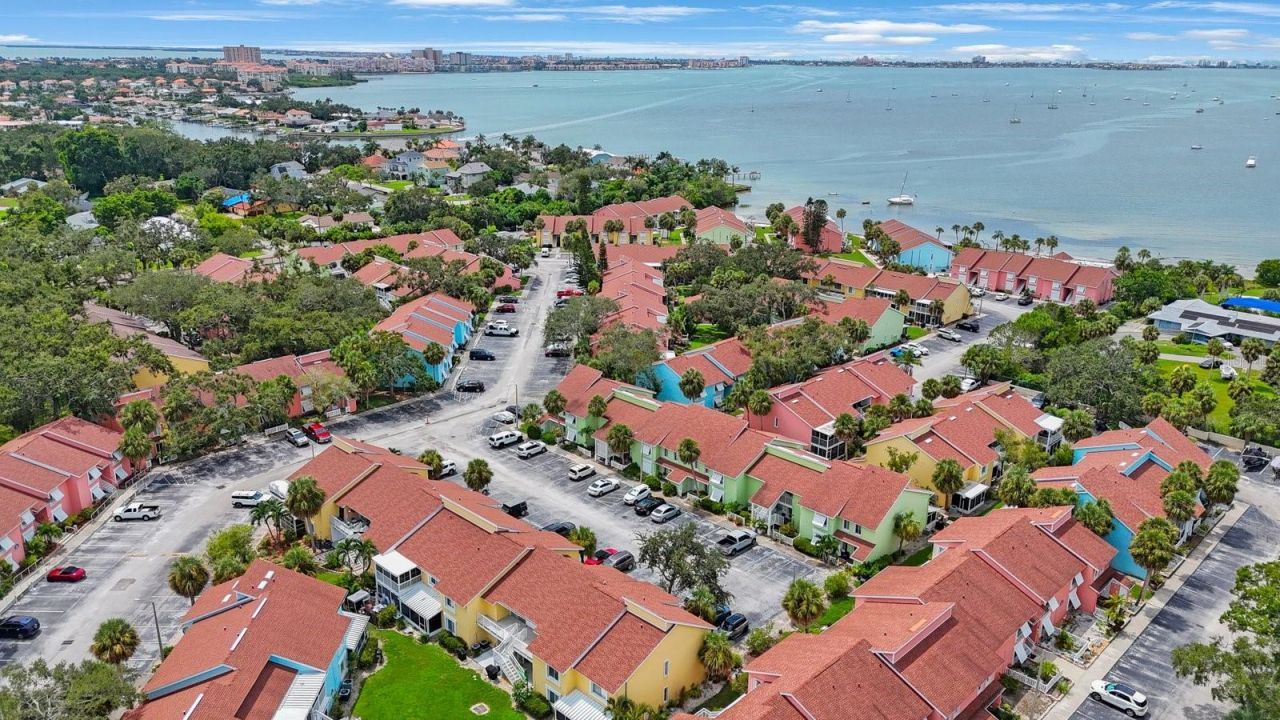 3595 41st Lane S, Unit H, Saint Petersburg, FL 33711 Photo