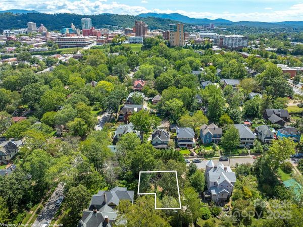 99999 Blake Street, Asheville, NC 28801