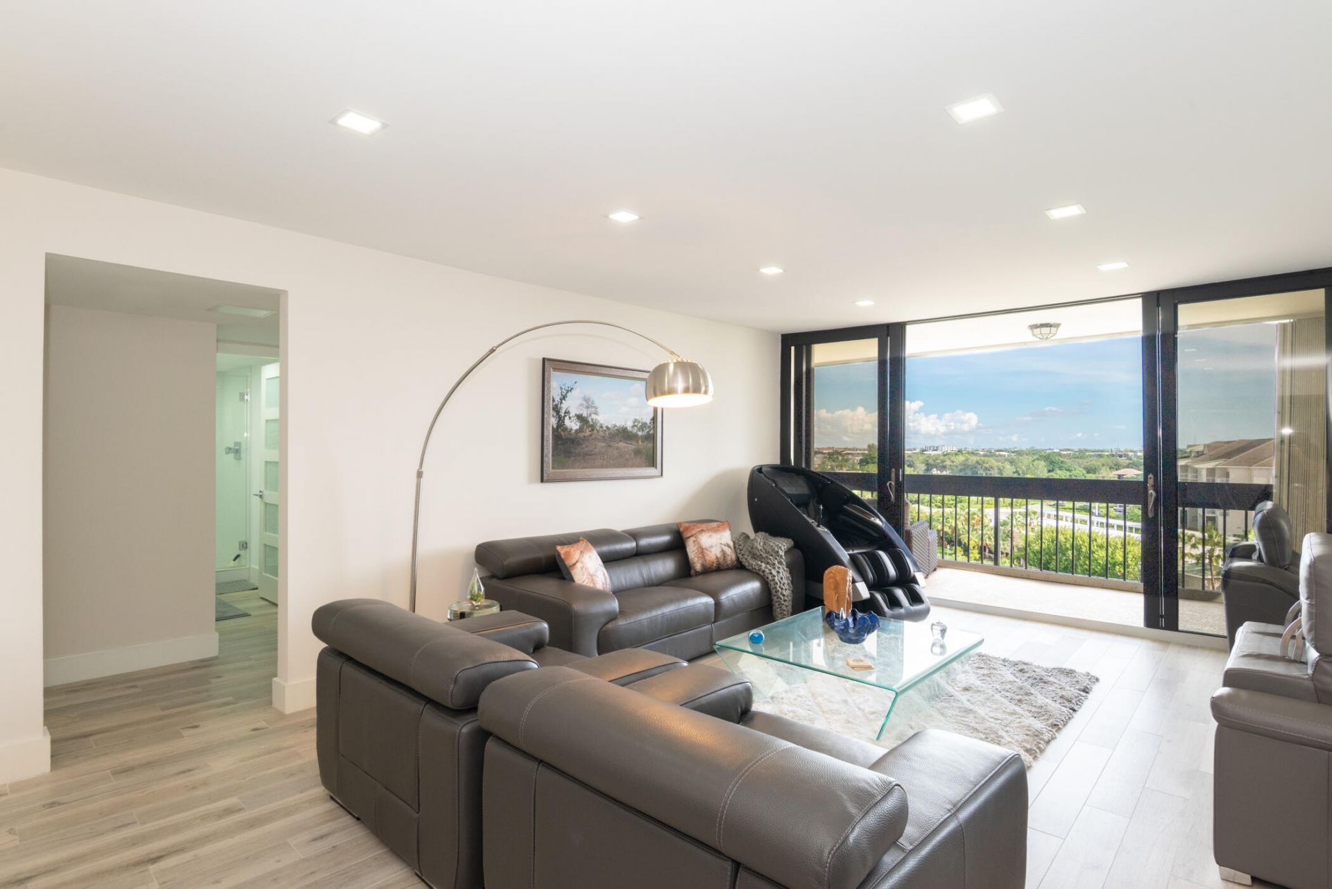 2400 Presidential Way, Unit 801, West Palm Beach, FL 33401 Photo