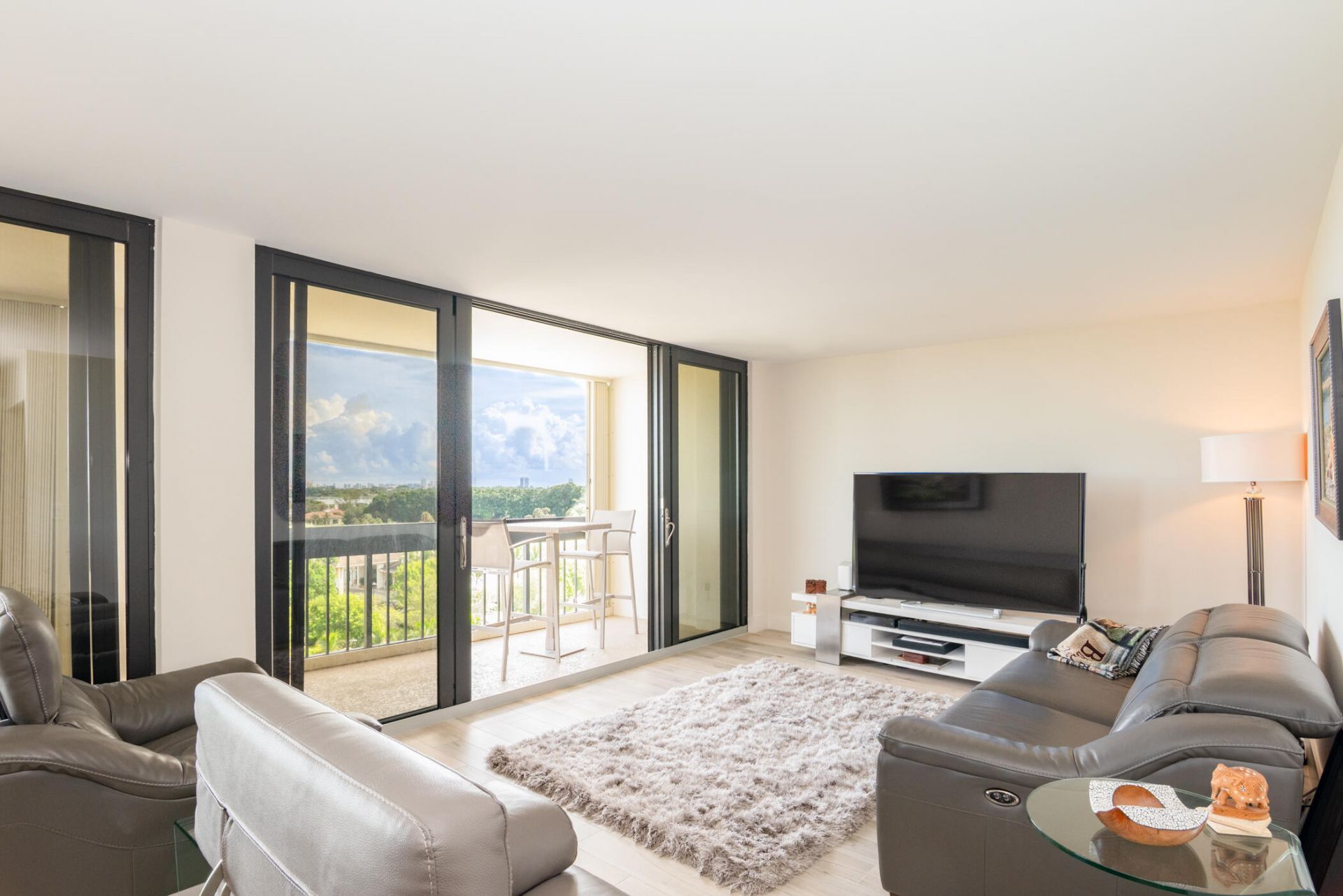 2400 Presidential Way, Unit 801, West Palm Beach, FL 33401 Photo