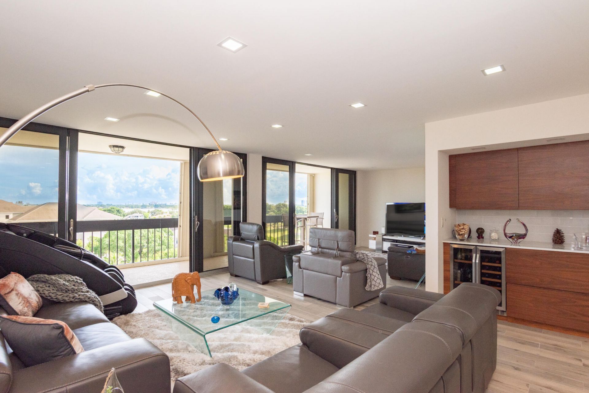 2400 Presidential Way, Unit 801, West Palm Beach, FL 33401 Photo