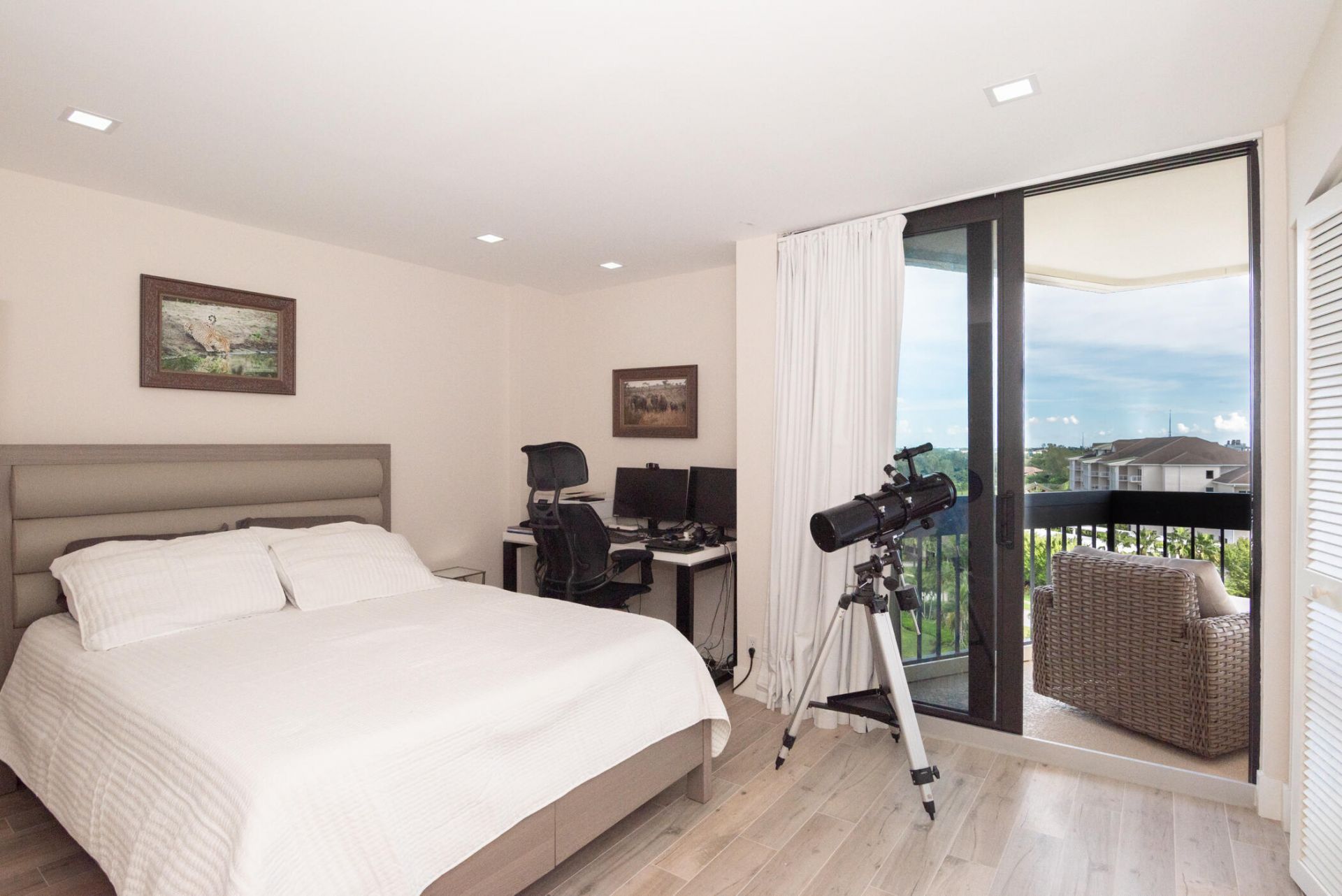 2400 Presidential Way, Unit 801, West Palm Beach, FL 33401 Photo