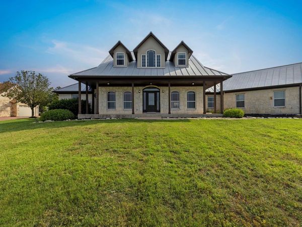 417 Apache Pass, Hutto, TX 78634