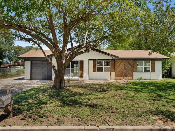 709 N Rita Street, Lacy Lakeview, TX 76705