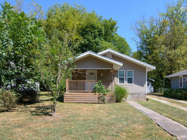 1140 S Crutcher Avenue, Springfield, MO 65804