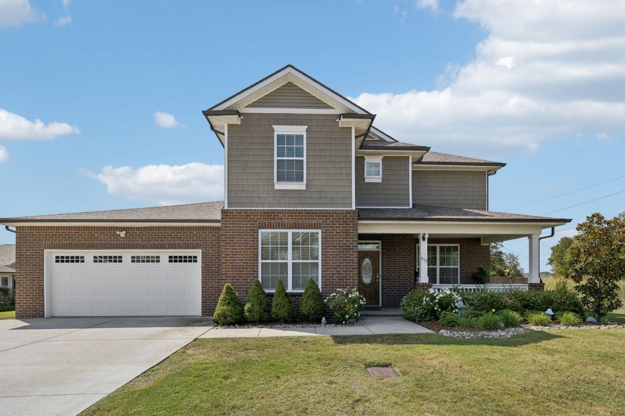 833 Clematis Dr, Smyrna, TN 37167 Main Photo