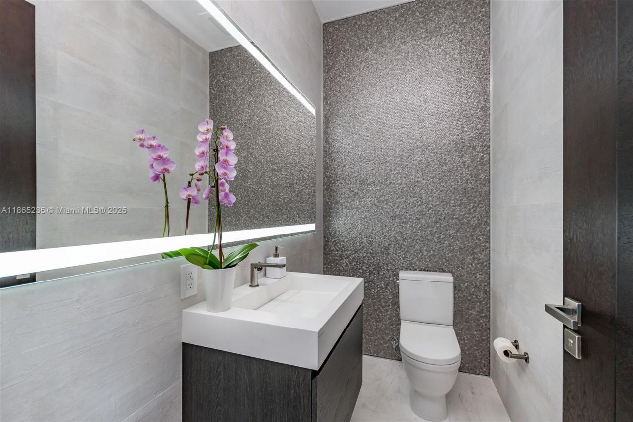 2669 S Bayshore Dr, Unit PH1-N, Coconut Grove, FL 33133 Photo