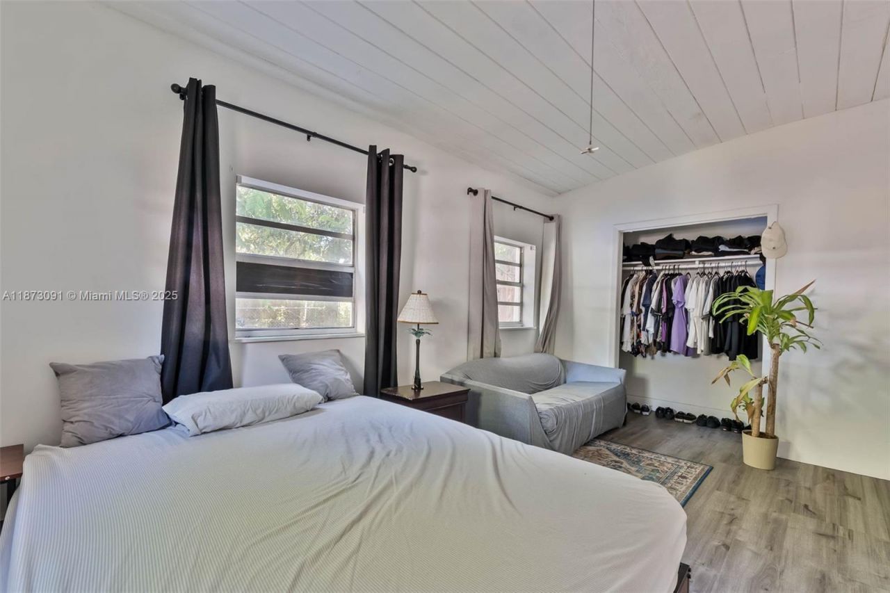 180 NW 59th St, Miami, FL 33127 Photo