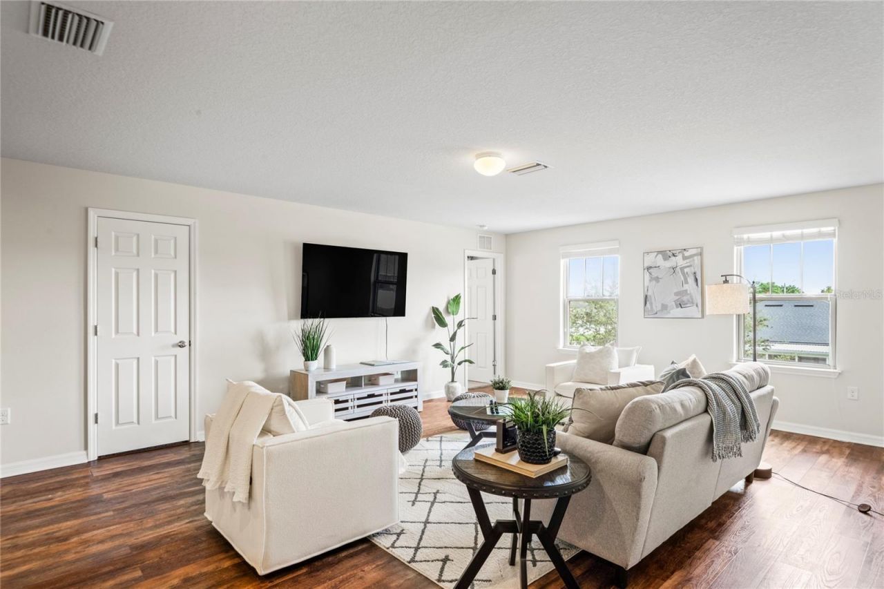 4514 Highfalls Drive, Valrico, FL 33594 Photo