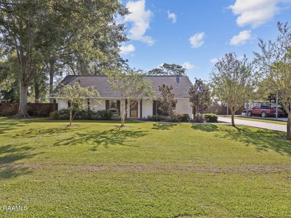 165 Williamson Drive, Krotz Springs, LA 70750