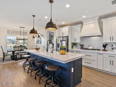 804 SILVER PINE Drive, St. Johns, FL 32092