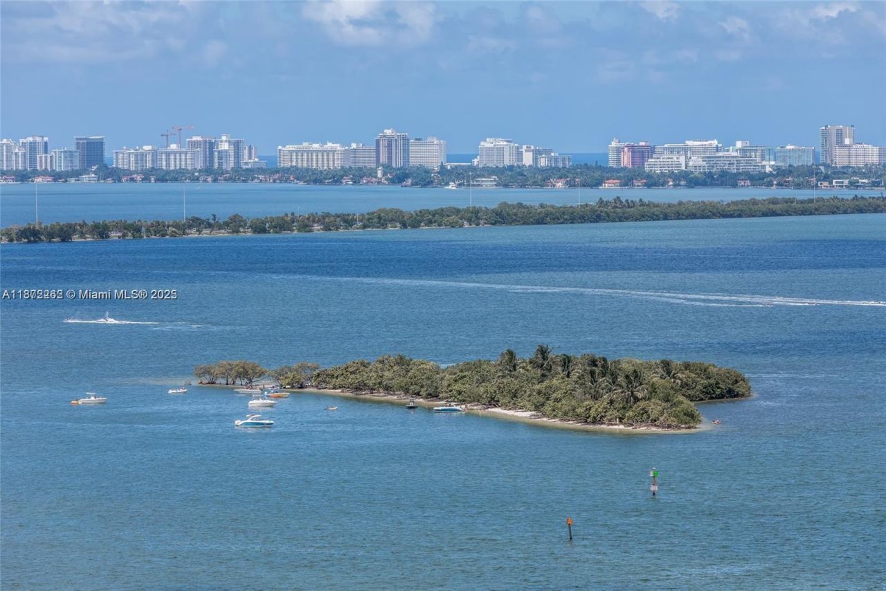 1750 N Bayshore Dr, Unit 2402, Miami, FL 33132 Photo