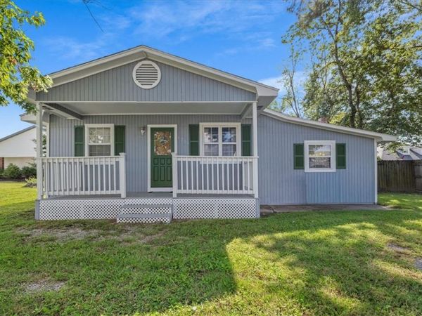 1203 SW I Street, Bentonville, AR 72712