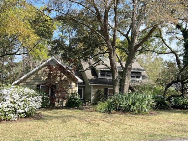 695 Country Club Dr., Pawleys Island, SC 29585