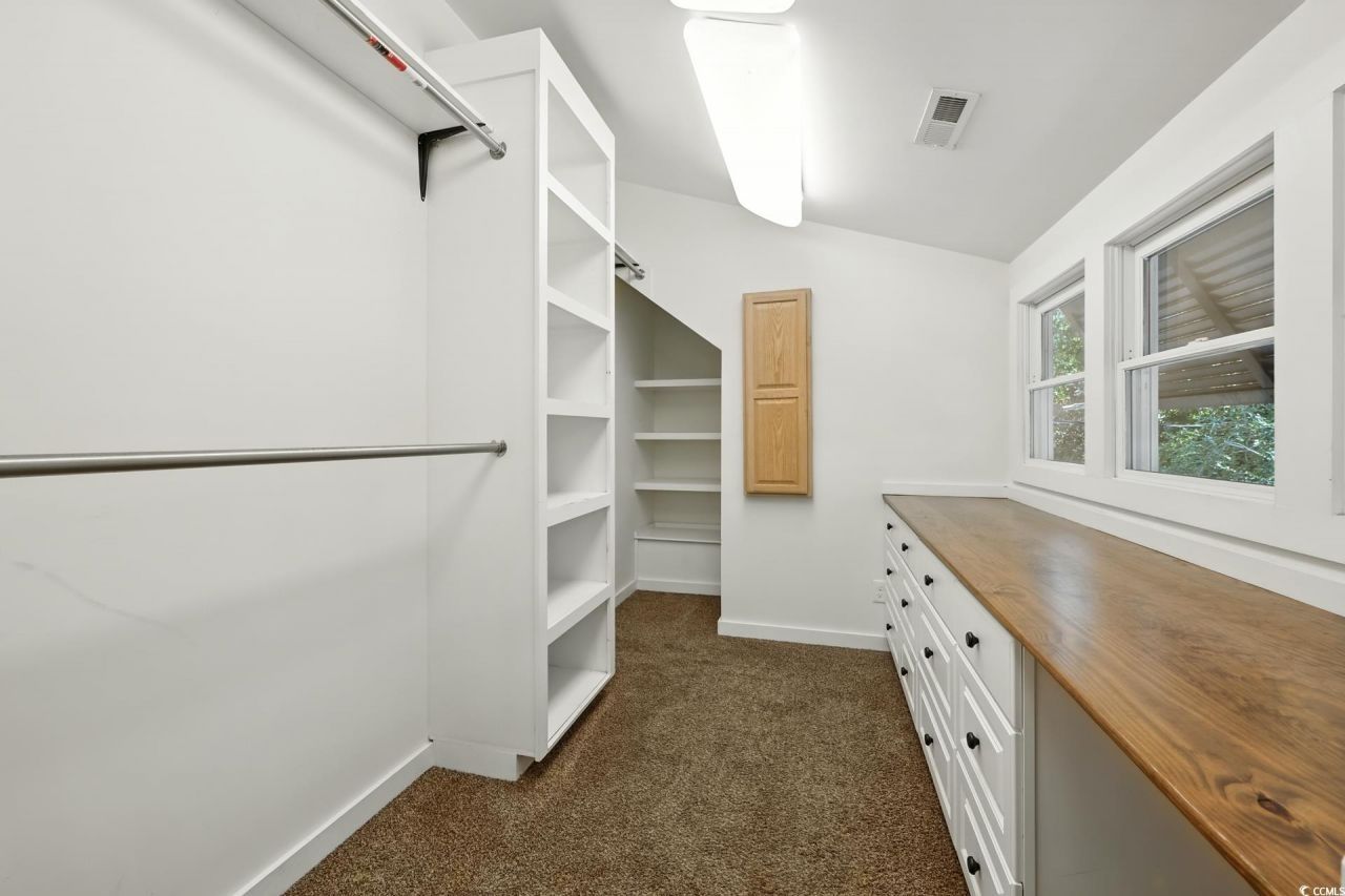 695 Country Club Dr. Photo 28