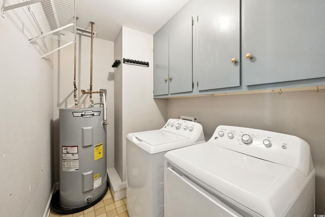 695 Country Club Dr. Photo 29