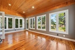 695 Country Club Dr. photo 4