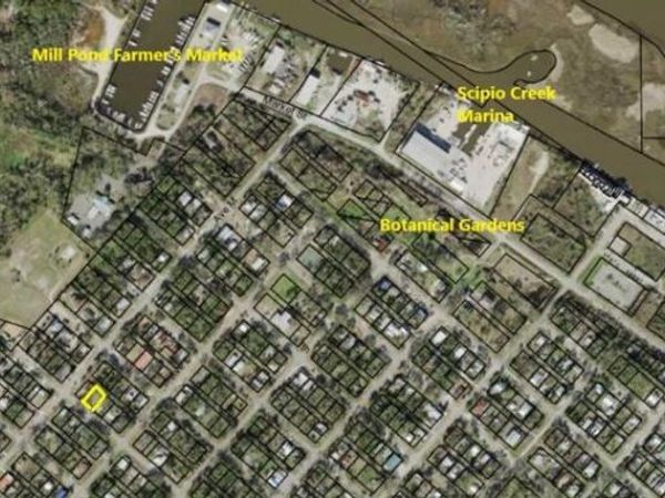 235 11th Street, Apalachiacola, FL 32320