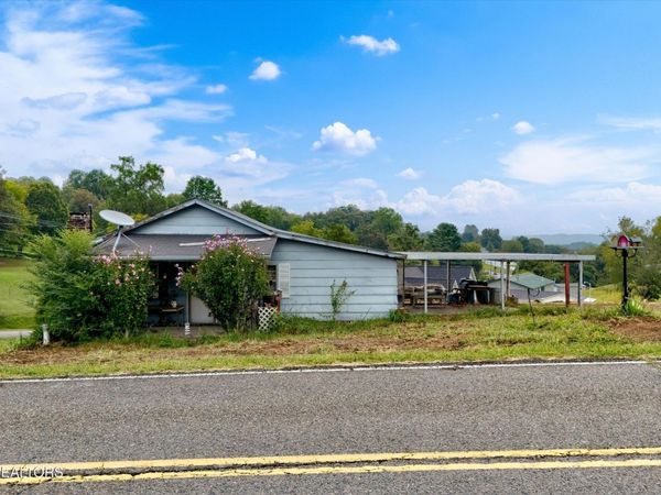 7952 Hill Rd, Knoxville, TN 37938