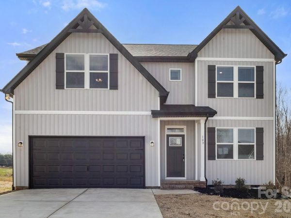 109 Indian Wells Court, Harmony, NC 28634