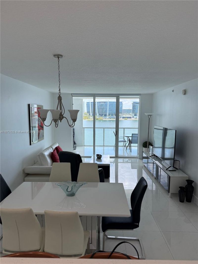 18100 N Bay Rd, Unit 905, Sunny Isles Beach, FL 33160 Photo