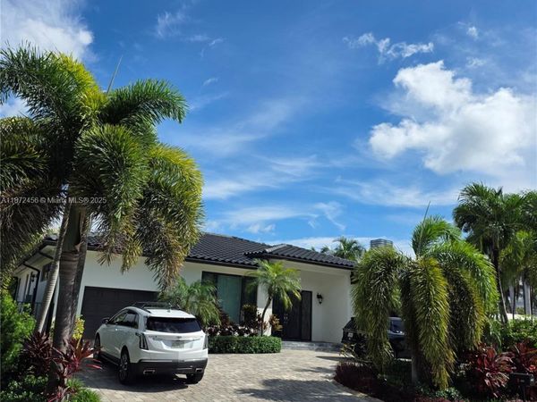 343 S 190th St, Sunny Isles Beach, FL 33160
