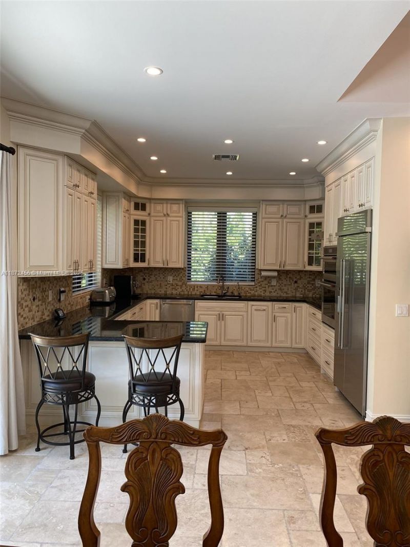 343 S 190th St, Sunny Isles Beach, FL 33160 Photo