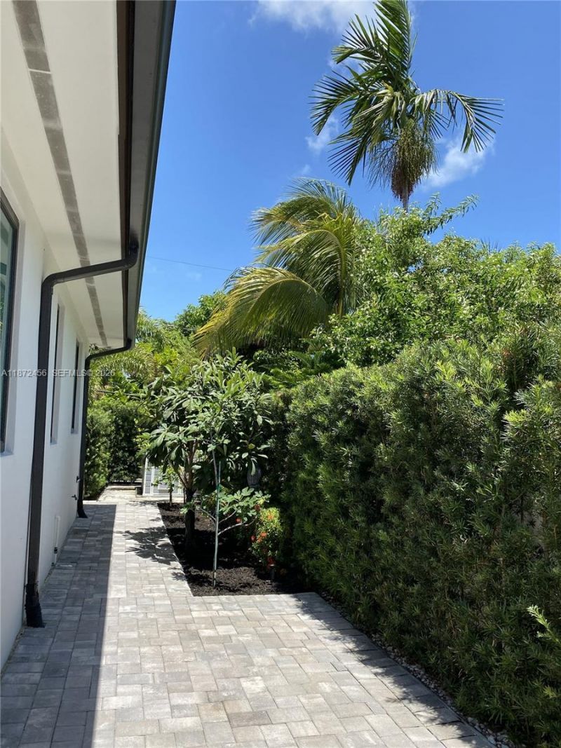 343 190th St, Sunny Isles Beach, FL 33160 Photo
