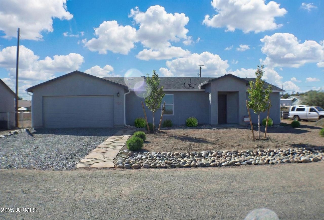 20157 E Cedar Canyon Drive, Mayer, AZ 86333 Main Photo