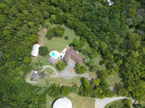 609 Cherokee Ave, Fayetteville, TN 37334