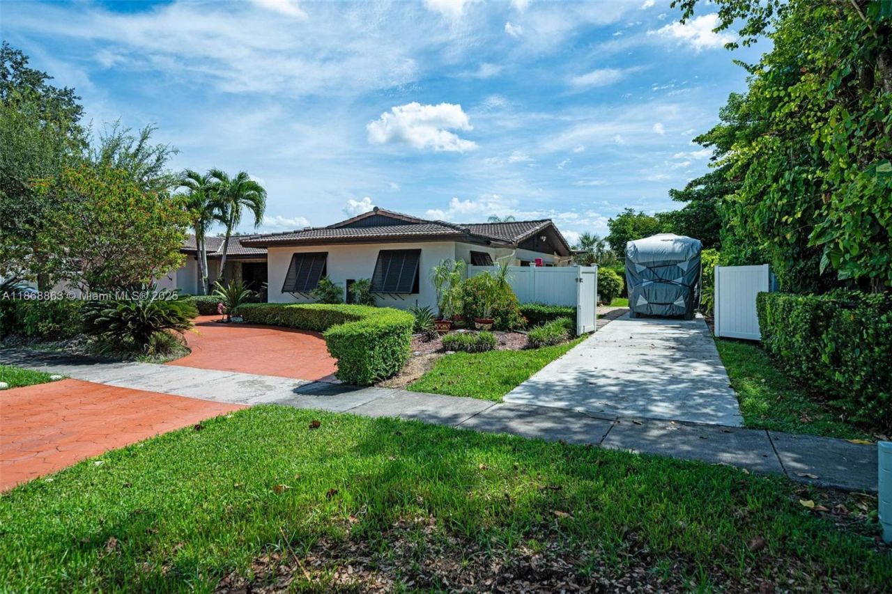 11905 SW 107th Ave, Miami, FL 33176 Photo