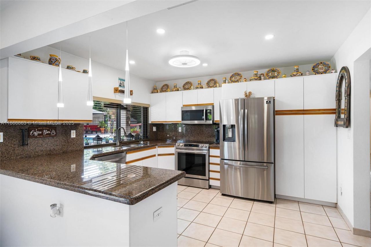 11905 SW 107th Ave, Miami, FL 33176 Photo