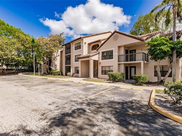 4201 W Mcnab Rd, Unit 27, Pompano Beach, FL 33069