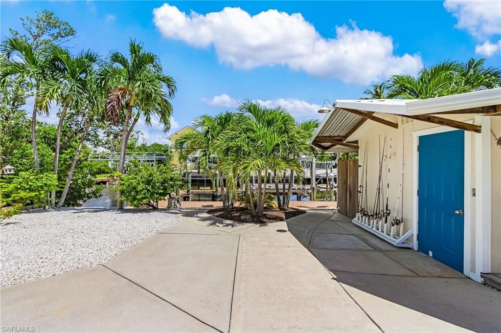 2368 Date St, Saint James City, FL 33956 Photo